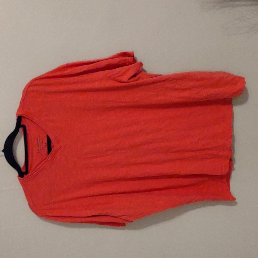 Men's V-Neck tee